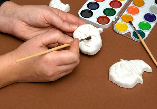 FREE Kids Halloween Colouring Competition